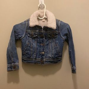 Toddler girl jeans jacket with faux fur lining for the body.  Cat & Jack